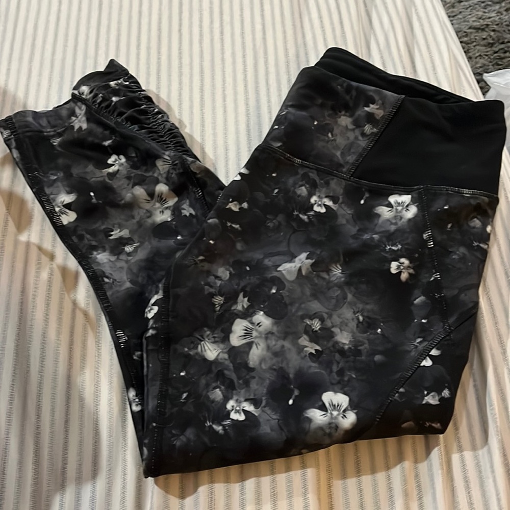 Workout pants, calf length